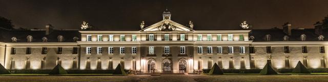 Château de la Verrerie by night, Le Creusot.