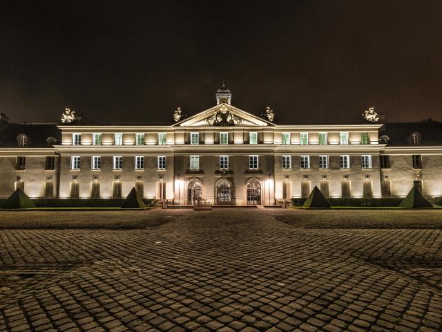 Le château de la Verrerie la nuit, Le Creusot.