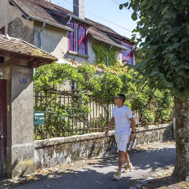 En passant rue Saint-Sauveur, Le Creusot.