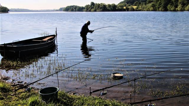 Fishing at Torcy lake