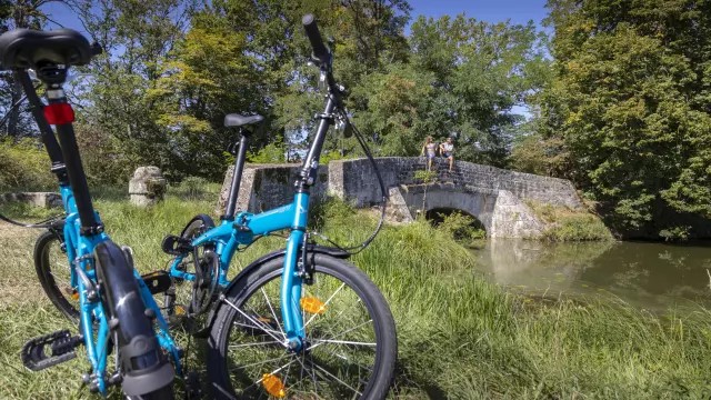 Canal du Centre à vélo