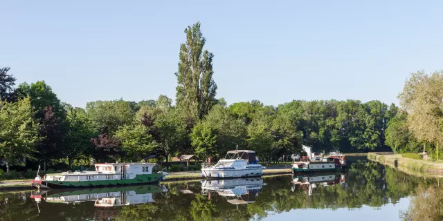 Halte fluviale, Génelard