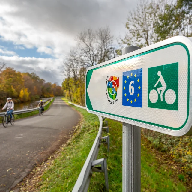 Cyclotourisme à l'automne.