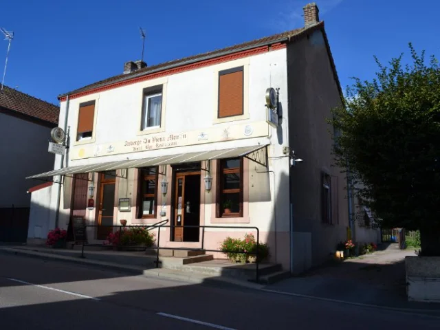 Auberge du Vieux Moulin, Le Breuil.