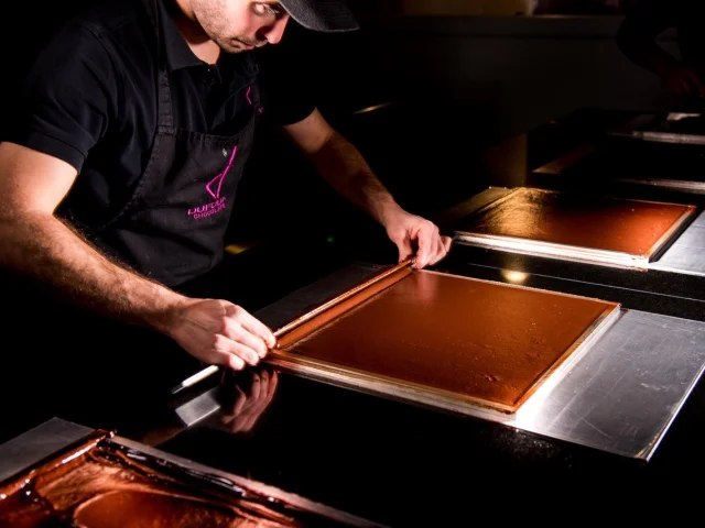 Fabrication des chocolats de la Maison Dufoux, Charolles.